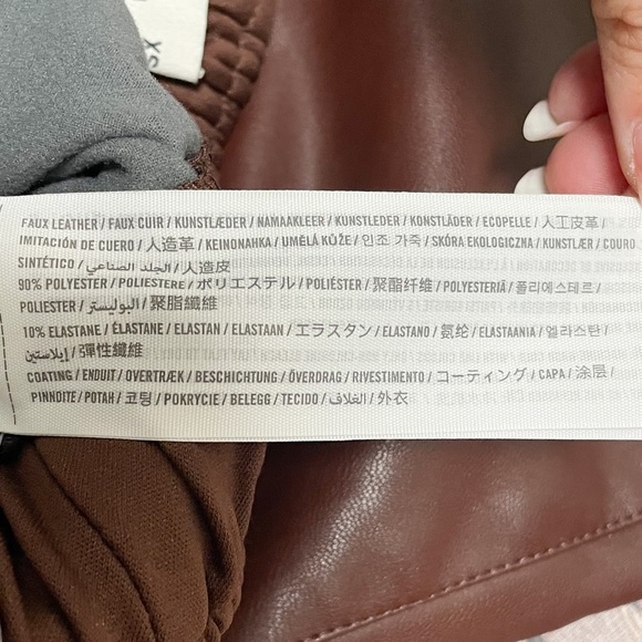 Abercrombie Fitch Brown Vegan Leather Tapered Hi Waisted Elastic Waistband Pants - Picture 9 of 10